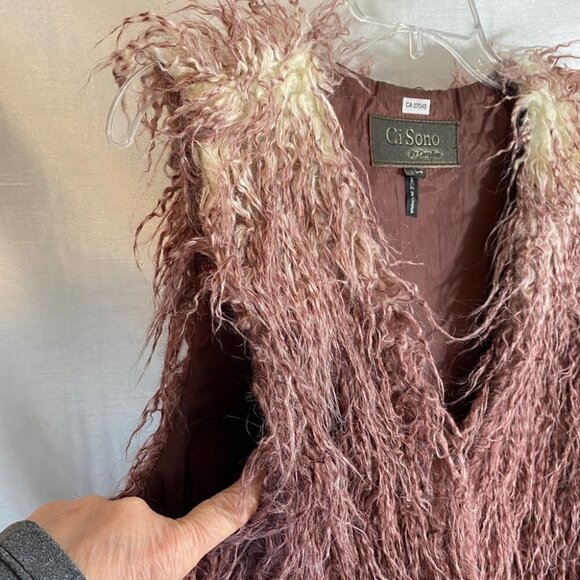 Ci Sono by Cavalini  Burgundy Ombre Faux-Fur Vest Ladies Lg - Picture 5 of 14